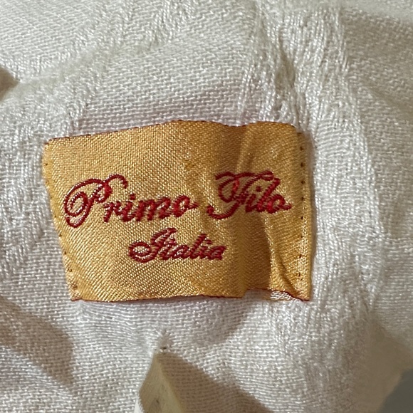 Made in Italy Ivory Textured XL Scarf with Fringe – Oversized Wrap - Picture 2 of 8